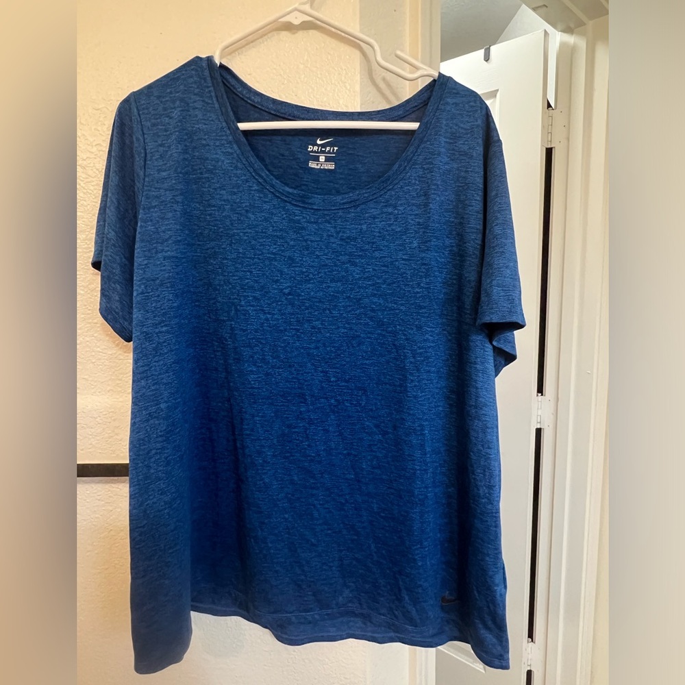 Dry fit Nike tee 2X